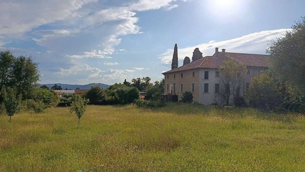 casa indipendente in vendita a Sant'Ambrogio di Valpolicella