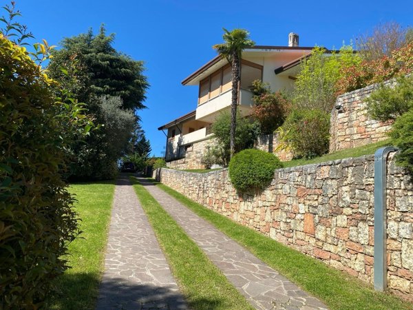 casa indipendente in vendita a Sant'Ambrogio di Valpolicella