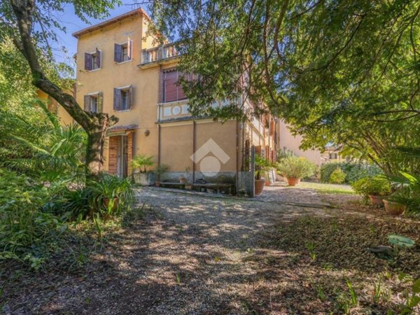 casa indipendente in vendita a Sant'Ambrogio di Valpolicella
