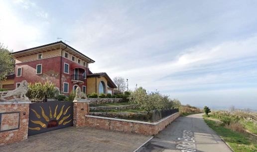 casa indipendente in vendita a Sant'Ambrogio di Valpolicella