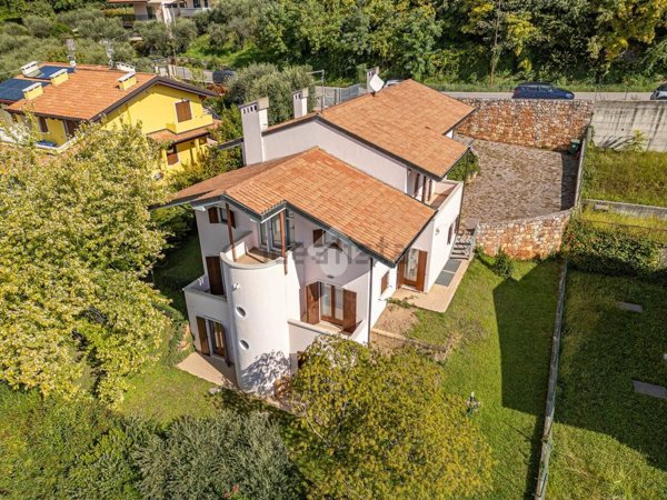 casa indipendente in vendita a Sant'Ambrogio di Valpolicella in zona San Giorgio