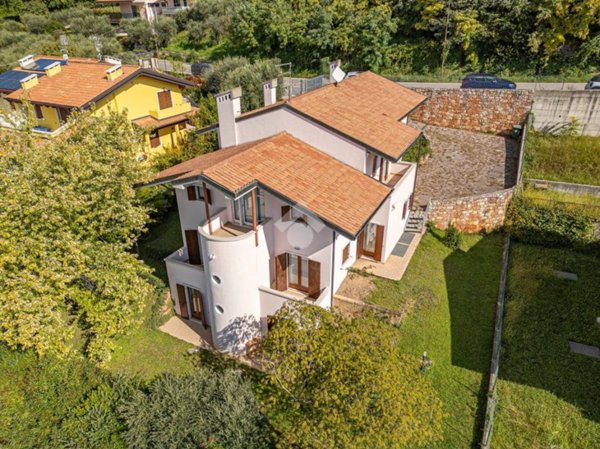 casa indipendente in vendita a Sant'Ambrogio di Valpolicella in zona San Giorgio