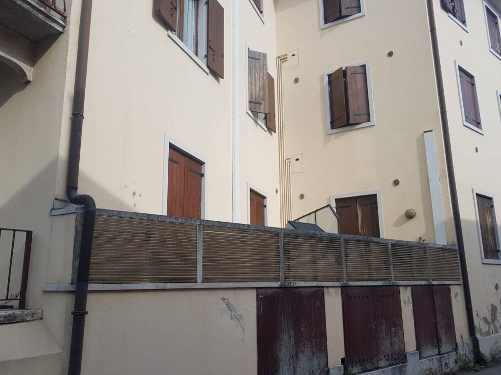 appartamento in vendita a Sant'Ambrogio di Valpolicella in zona Domegliara