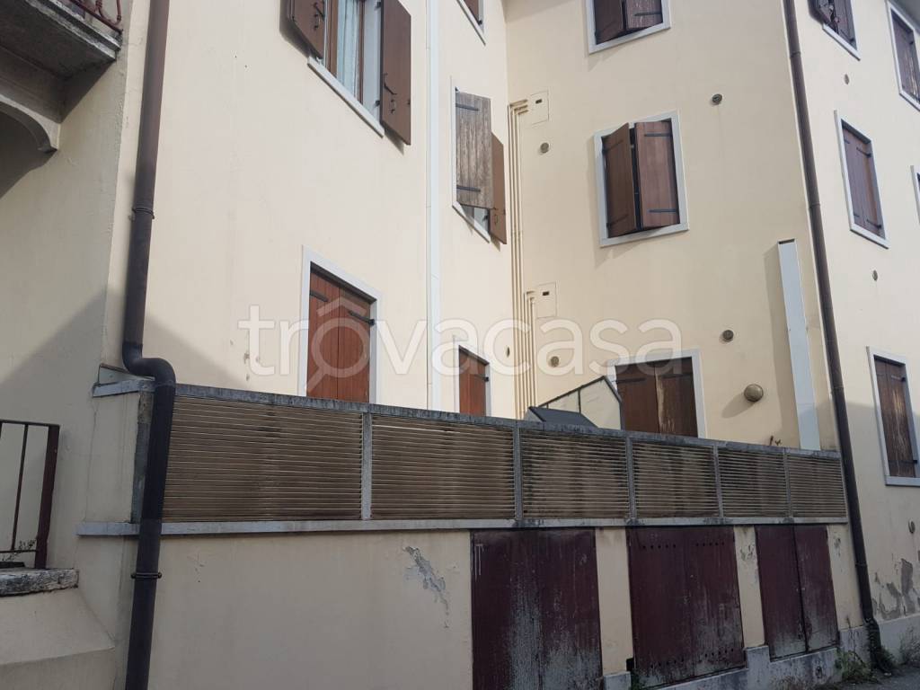 appartamento in vendita a Sant'Ambrogio di Valpolicella in zona Domegliara