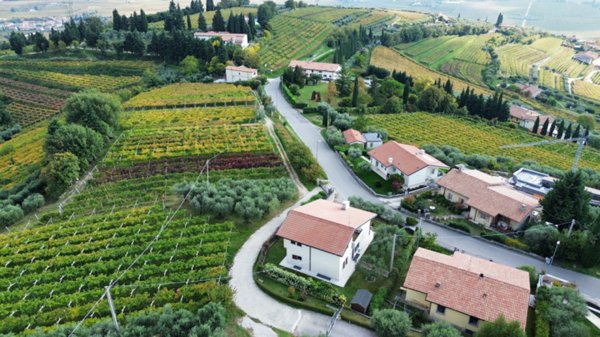 casa indipendente in vendita a Sant'Ambrogio di Valpolicella in zona San Giorgio
