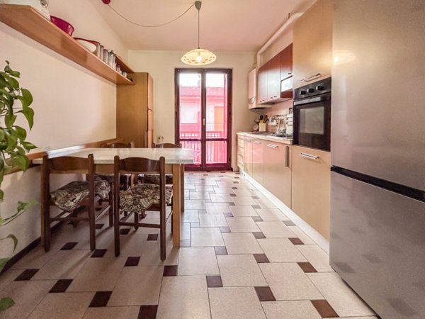 appartamento in vendita a Sant'Ambrogio di Valpolicella in zona Domegliara