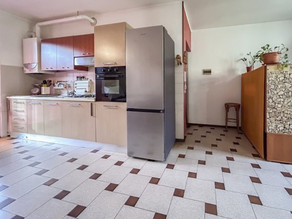 appartamento in vendita a Sant'Ambrogio di Valpolicella in zona Domegliara