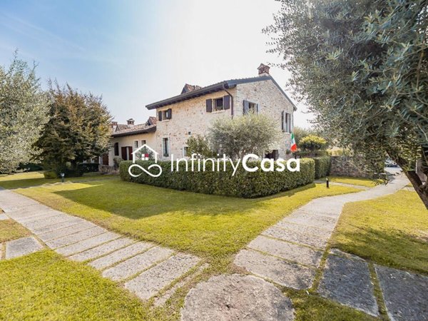 casa indipendente in vendita a Sant'Ambrogio di Valpolicella