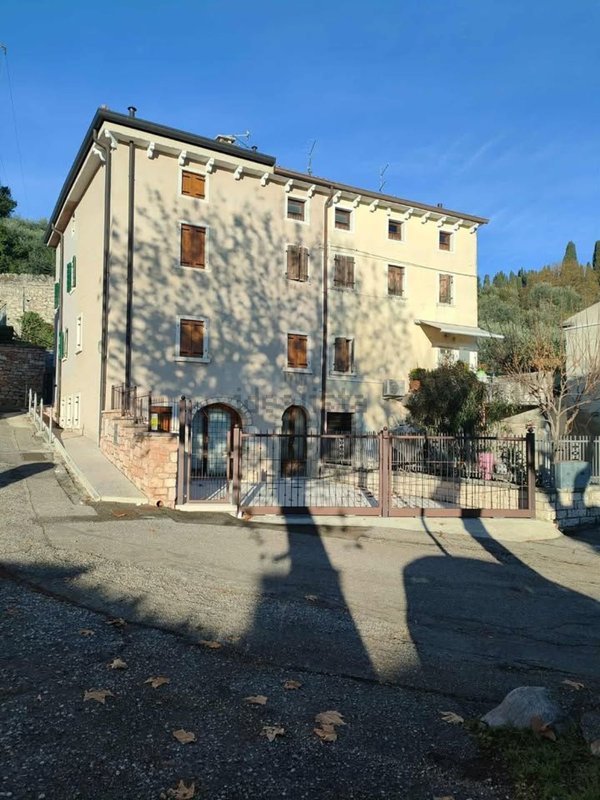 quadrivano in vendita a Sant'Ambrogio di Valpolicella