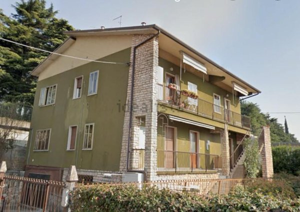 appartamento in vendita a Sant'Ambrogio di Valpolicella in zona Ponton