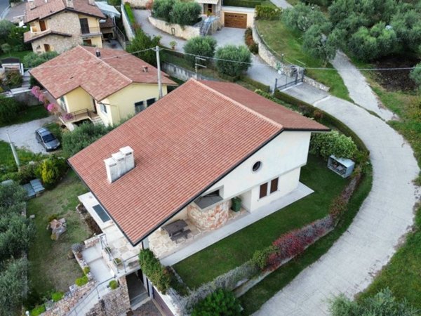 casa indipendente in vendita a Sant'Ambrogio di Valpolicella in zona San Giorgio