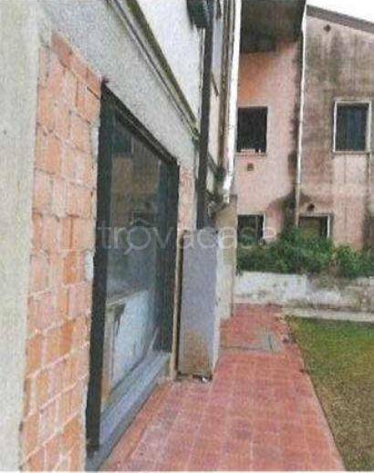 negozio in vendita a Sant'Ambrogio di Valpolicella