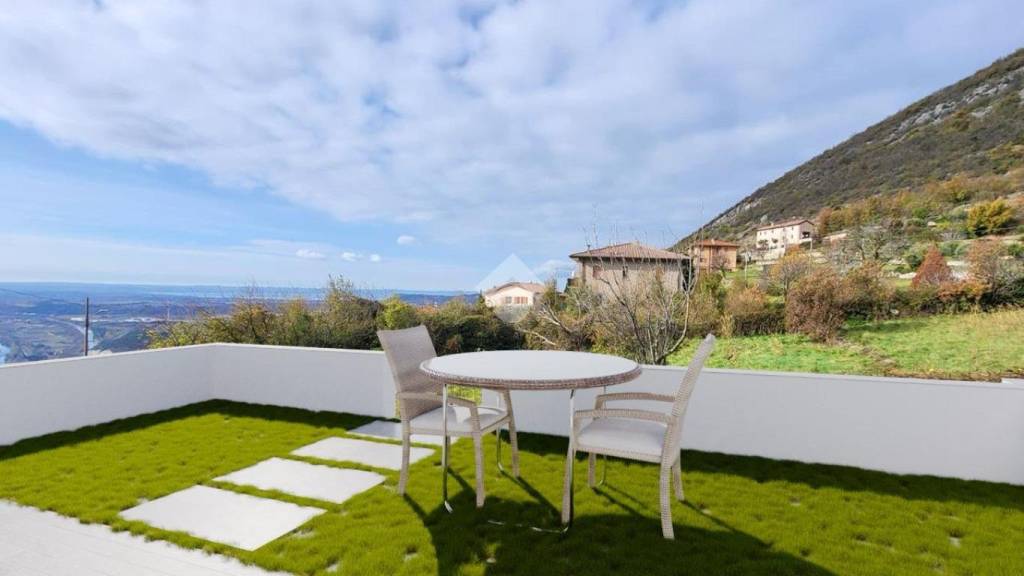 casa indipendente in vendita a Sant'Ambrogio di Valpolicella in zona Monte