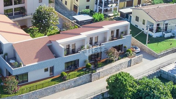 casa indipendente in vendita a Sant'Ambrogio di Valpolicella in zona Monte