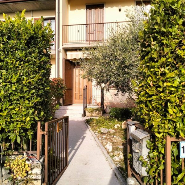 casa indipendente in vendita a Sant'Ambrogio di Valpolicella in zona San Giorgio