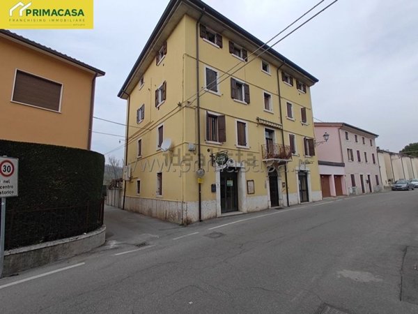 appartamento in vendita a Sant'Ambrogio di Valpolicella in zona Ponton