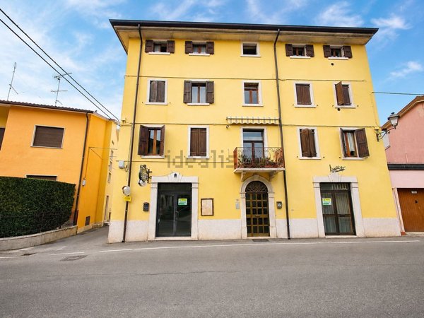 appartamento in vendita a Sant'Ambrogio di Valpolicella in zona Ponton