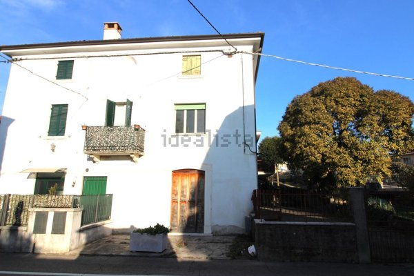 casa indipendente in vendita a Sant'Ambrogio di Valpolicella