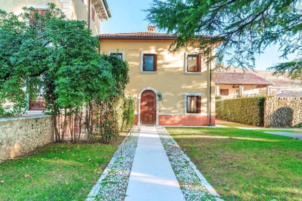 casa indipendente in vendita a Sant'Ambrogio di Valpolicella