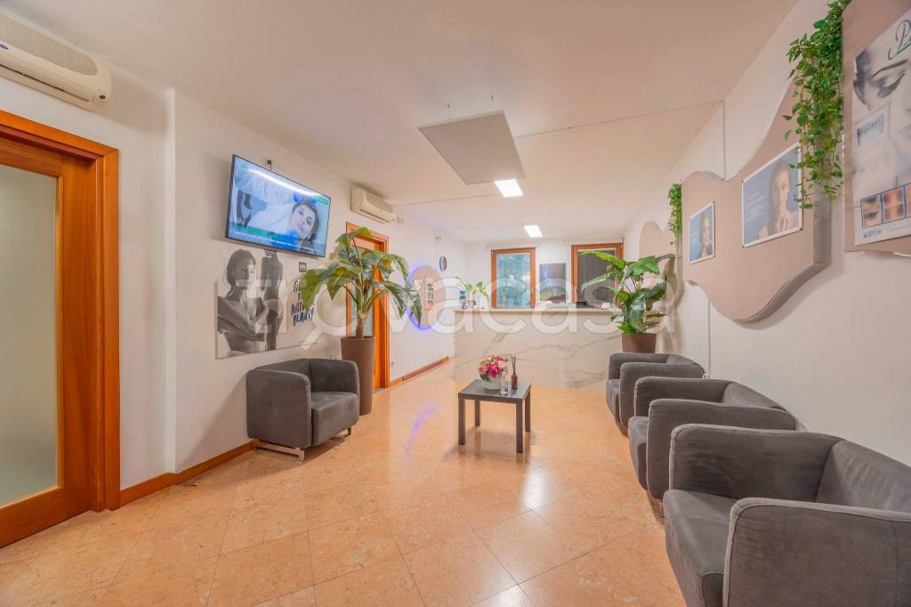 ufficio in vendita a Sant'Ambrogio di Valpolicella