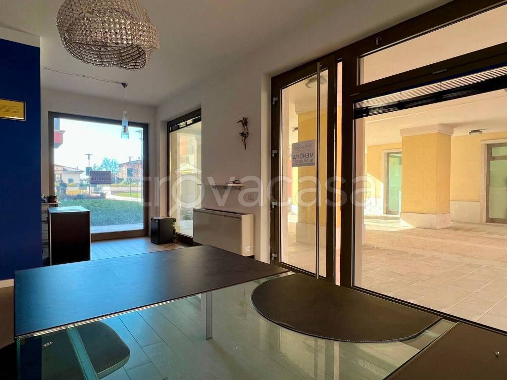 negozio in vendita a Sant'Ambrogio di Valpolicella