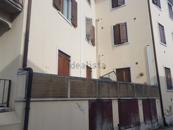 appartamento in vendita a Sant'Ambrogio di Valpolicella in zona Domegliara