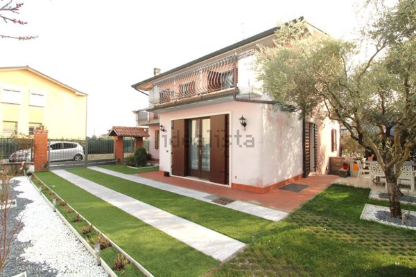 casa indipendente in vendita a Sant'Ambrogio di Valpolicella