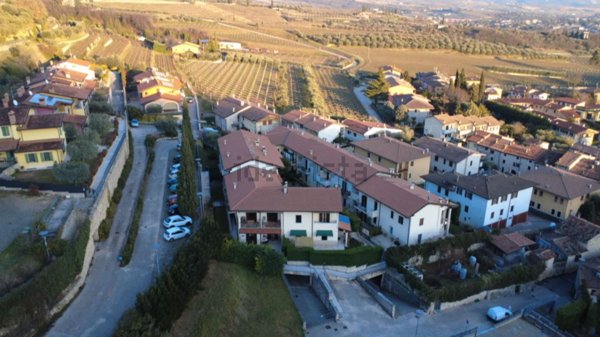 appartamento in vendita a Sant'Ambrogio di Valpolicella in zona Gargagnago