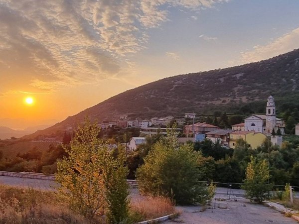 casa indipendente in vendita a Sant'Ambrogio di Valpolicella