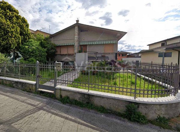 casa indipendente in vendita a Sant'Ambrogio di Valpolicella in zona Domegliara