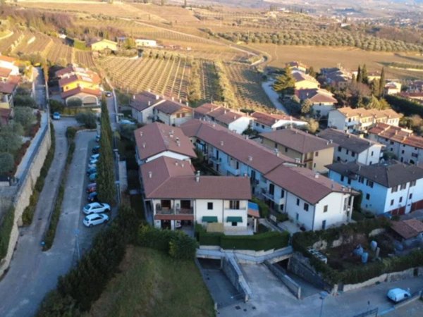 appartamento in vendita a Sant'Ambrogio di Valpolicella in zona Gargagnago