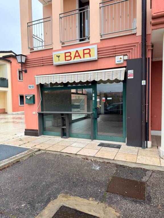 negozio in vendita a Sant'Ambrogio di Valpolicella