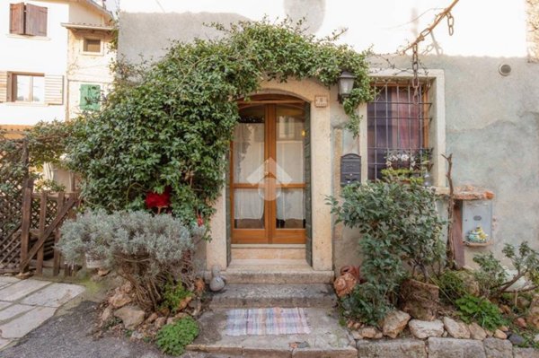 appartamento in vendita a Sant'Ambrogio di Valpolicella in zona San Giorgio