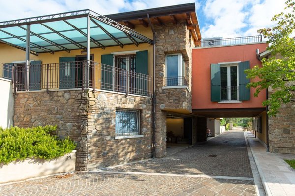 casa indipendente in vendita a Sant'Ambrogio di Valpolicella