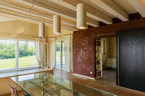 casa indipendente in vendita a Sant'Ambrogio di Valpolicella in zona Domegliara