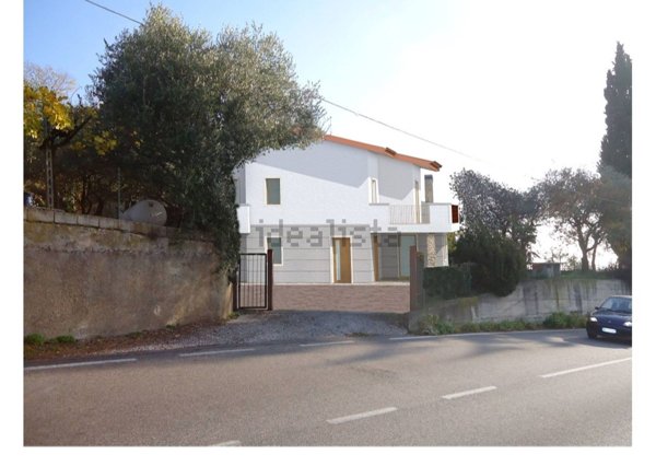casa indipendente in vendita a Sant'Ambrogio di Valpolicella