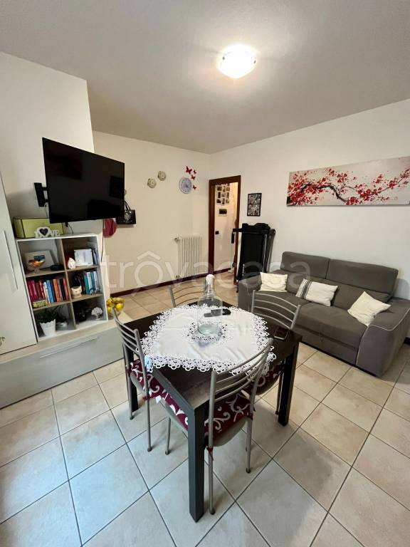 appartamento in vendita a Sant'Ambrogio di Valpolicella in zona Domegliara