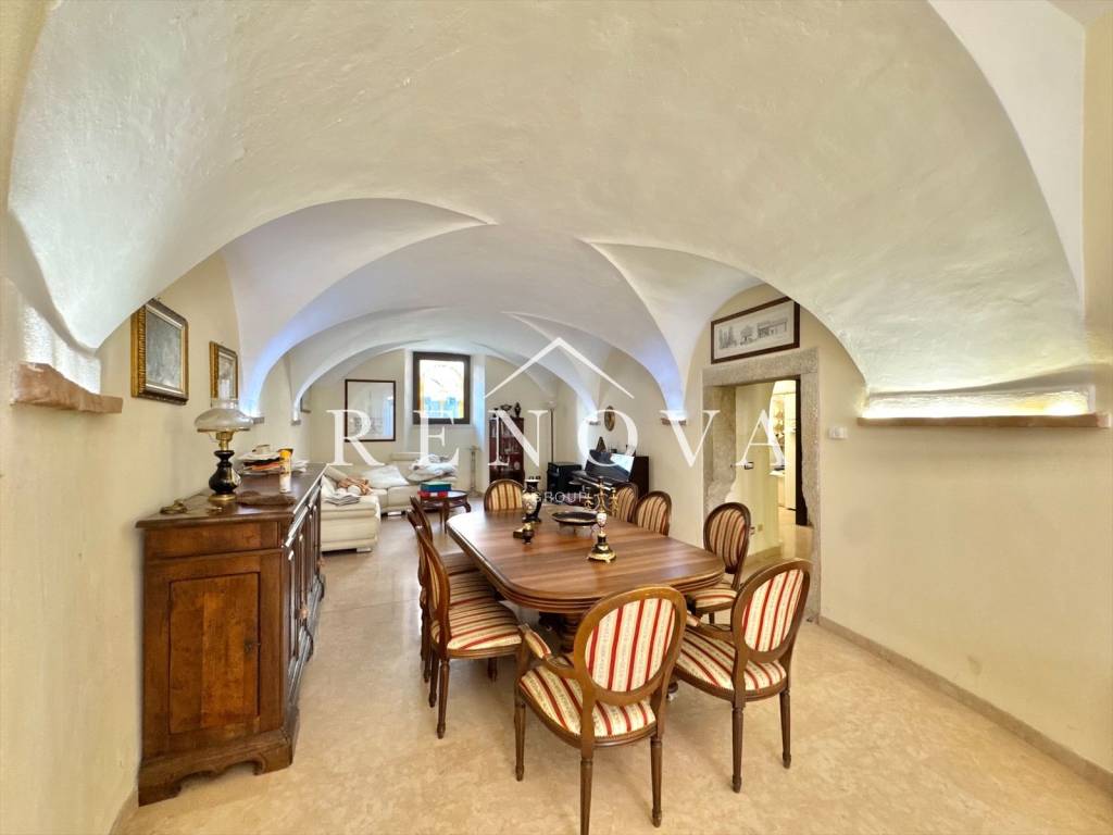 casa indipendente in vendita a Sant'Ambrogio di Valpolicella in zona Ponton