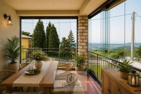casa indipendente in vendita a Sant'Ambrogio di Valpolicella in zona Monte