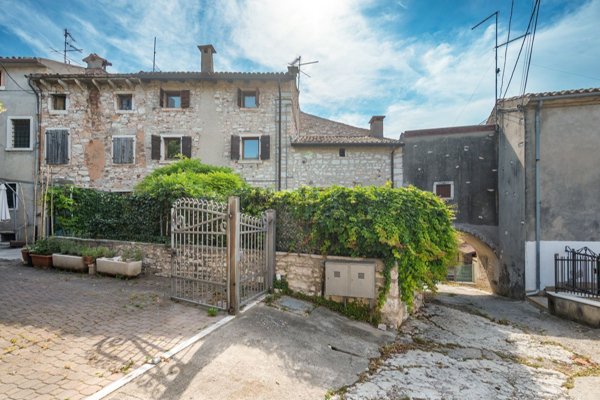 appartamento in vendita a Sant'Ambrogio di Valpolicella