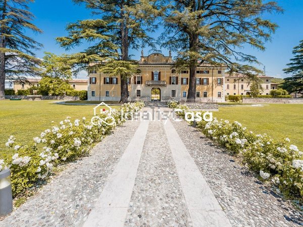 appartamento in vendita a Sant'Ambrogio di Valpolicella in zona Domegliara