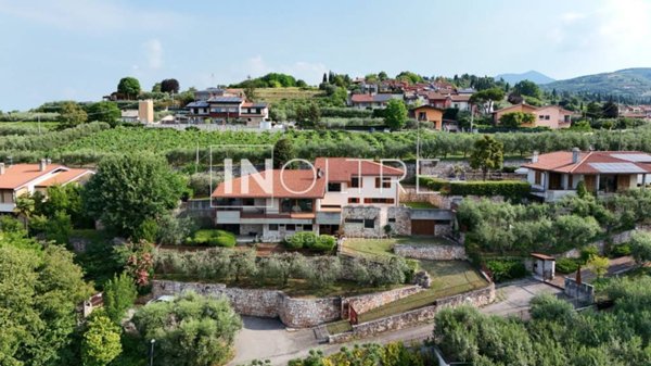 casa indipendente in vendita a Sant'Ambrogio di Valpolicella