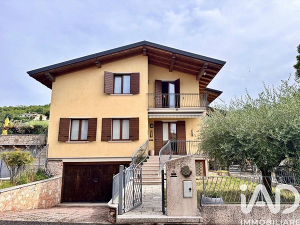 casa indipendente in vendita a Sant'Ambrogio di Valpolicella