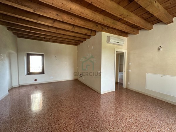 appartamento in vendita a Sant'Ambrogio di Valpolicella in zona Domegliara