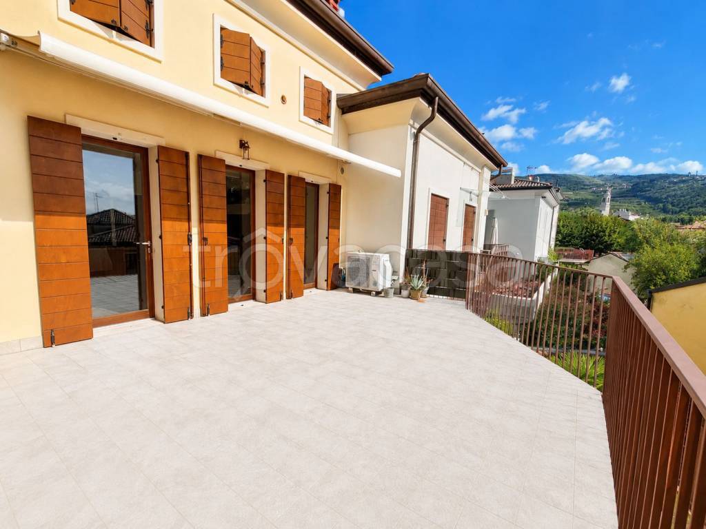appartamento in vendita a Sant'Ambrogio di Valpolicella