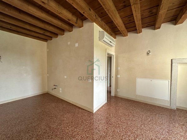 appartamento in vendita a Sant'Ambrogio di Valpolicella in zona Domegliara