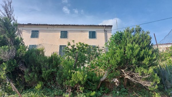 casa indipendente in vendita a Sant'Ambrogio di Valpolicella in zona Monte