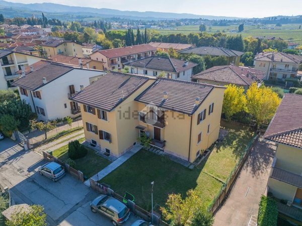 appartamento in vendita a Sant'Ambrogio di Valpolicella in zona Gargagnago