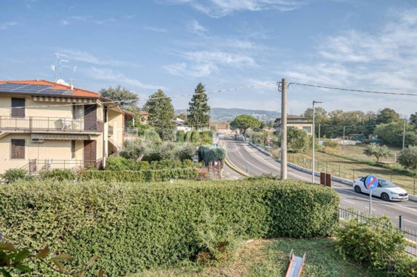 appartamento in vendita a Sant'Ambrogio di Valpolicella in zona Domegliara