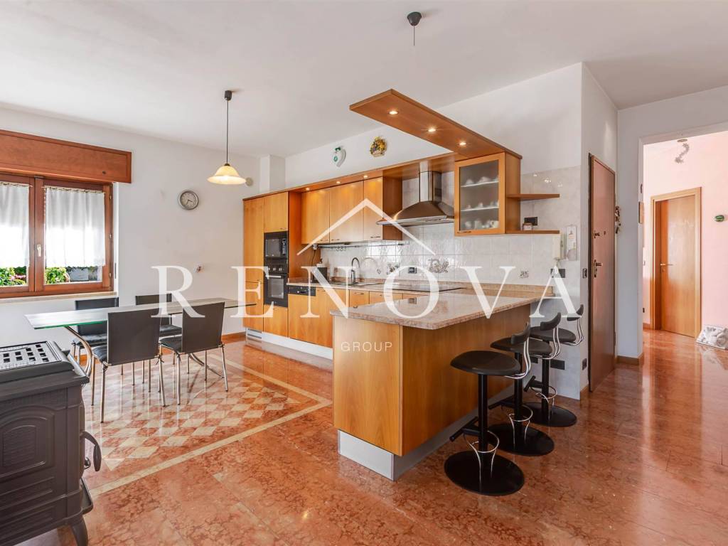 appartamento in vendita a Sant'Ambrogio di Valpolicella in zona Domegliara